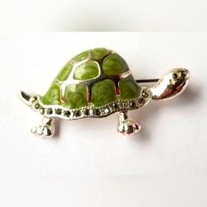 Vintage Green Turtle Broach Silver Tone Crystals Rhinestones